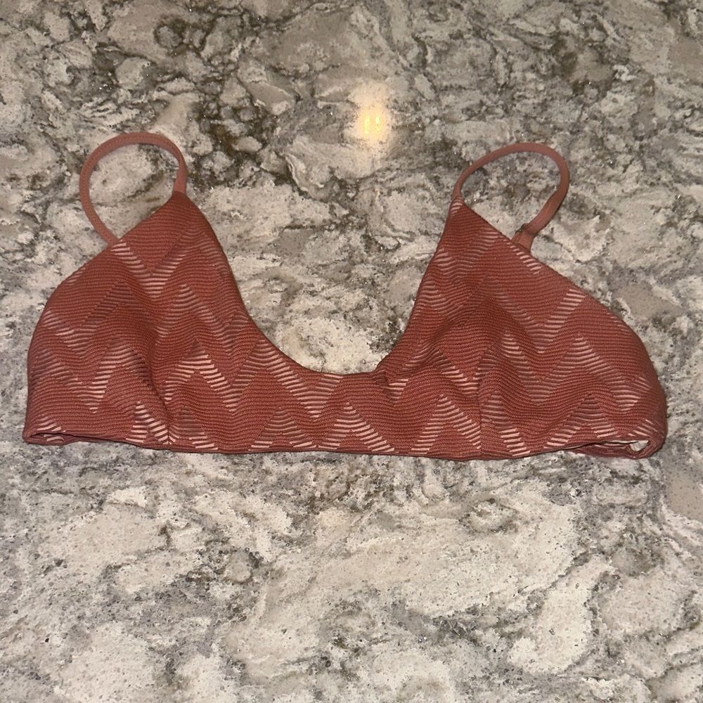 🌸 Tavik Swimwear Textured Bralette Bikini Top – Size Small